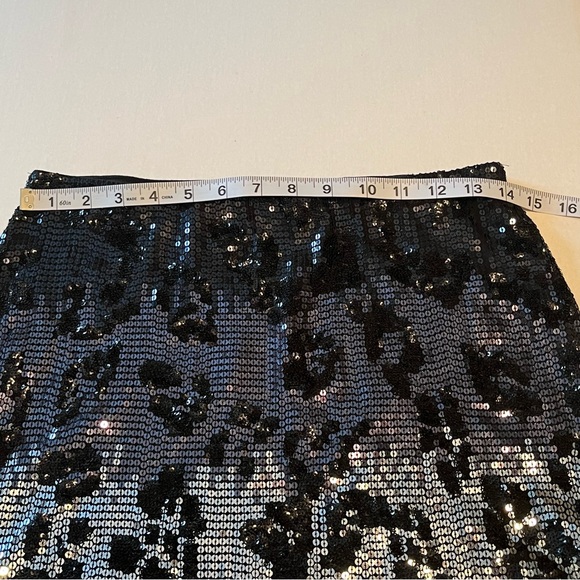 Express Women Size XS Black Grey Gray Sequin Leopard Cheetah Skirt Party Holiday - Picture 2 of 7